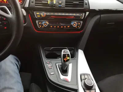 BMW 3 Series 2017, 87800 км, за 77435.67 CNY - фото 15