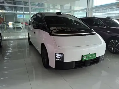 Li Auto Li MEGA 2024, 58900 км, за 395900 CNY