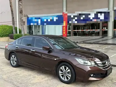 Honda Accord 2014, 130000 км, за 31800 CNY