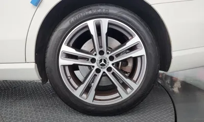 Mercedes-Benz E-Class 2022, 68178 км, за 35000000 KRW - фото 21