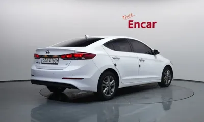 Hyundai Avante 2018, 62861 км, за 8490000 KRW