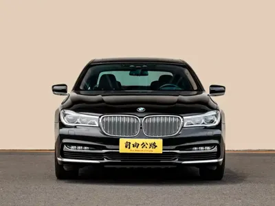 BMW 7 Series 2019, 89000 км, за 325000 CNY