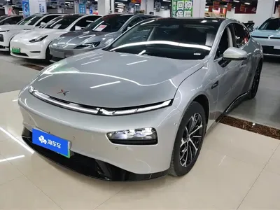 Xpeng P7 · 2023 год