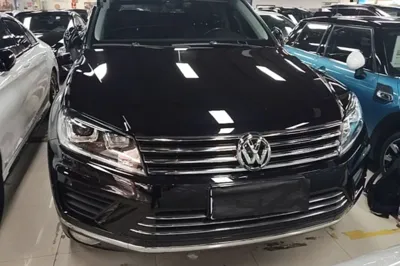 Volkswagen Touareg 2017, 121300 км, за 152795.8 CNY