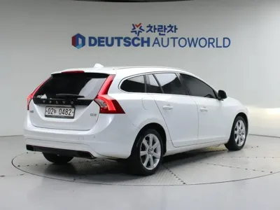 Volvo V60 2016, 61127 км, за 9900000 KRW