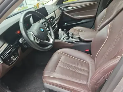 BMW 5 Series 2018, 100600 км, за 117200 CNY - фото 12