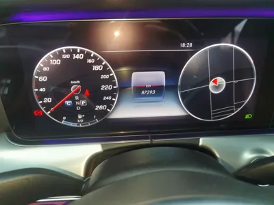 Mercedes-Benz E-Class 2017, 87300 км, за 187590.44 CNY - фото 10