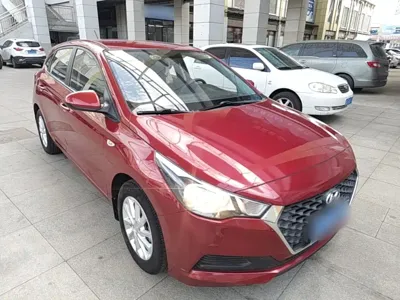 Hyundai Verna RV 2018, 68500 км, за 18100 CNY - фото 4