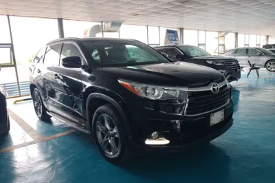 Toyota Highlander 2017, 87800 км, за 115592.67 CNY