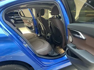 BMW 1 Series 2019, 26000 км, за 78800 CNY - фото 18