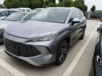 BYD L DM-i · 2026 год
