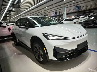 Volkswagen 06 2026, 2000 км, за 111199 CNY