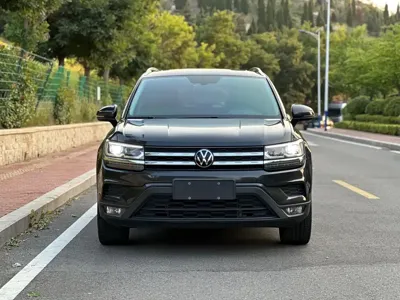 Volkswagen Tharu 2023, 18000 км, за 147800 CNY
