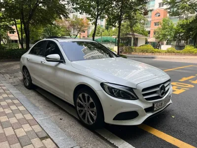 Mercedes-Benz C-Class · 2017 год
