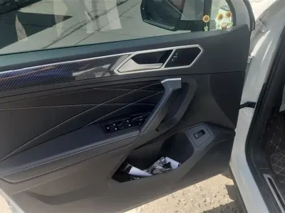 Volkswagen Tiguan L 2023, 23400 км, за 133500 CNY - фото 6