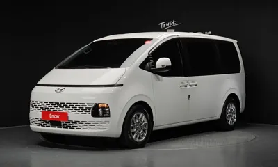 Hyundai Staria · 2023 год