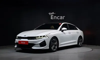 Kia K5 · 2021 год
