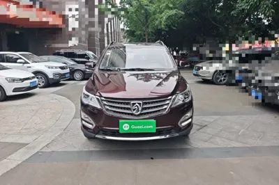 Baojun 560 2015, 113200 км, за 29880.82 CNY