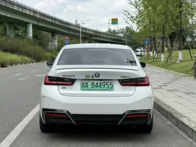 BMW i3 2024, 81800 км, за 129800 CNY - фото 6