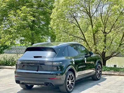 Porsche Cayenne 2023, 67000 км, за 578000 CNY