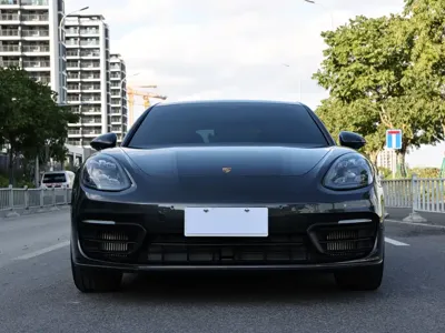 Porsche Panamera 2022, 47000 км, за 519799 CNY