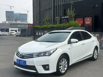 Toyota Corolla · 2015 год