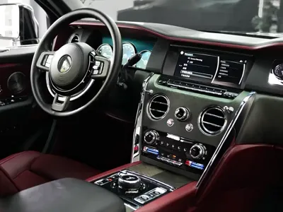 Rolls-Royce Cullinan 2019, 70000 км, за 3977700 CNY - фото 15
