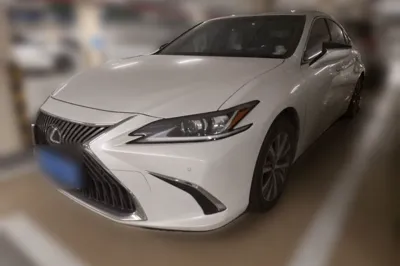 Lexus ES · 2020 год