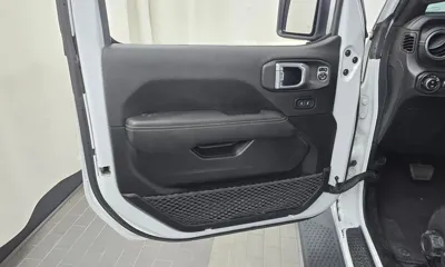 Jeep Wrangler 2023, 51357 км, за 47500000 KRW - фото 24