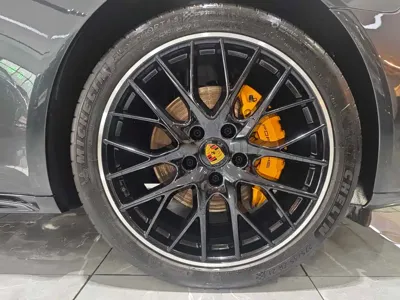 Porsche Panamera 2023, 4000 км, за 708000 CNY - фото 18