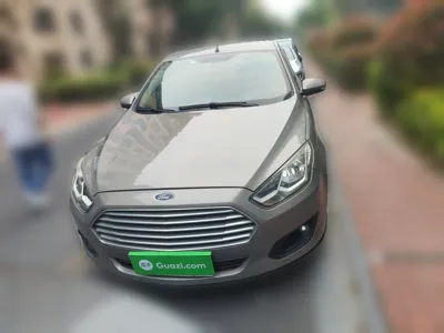 Ford Escort 2015, 96700 км, за 22025.66 CNY