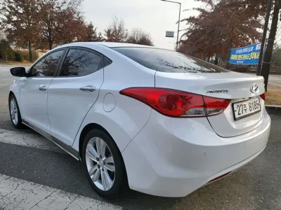 Hyundai Avante 2012, 161607 км, за 4200000 KRW