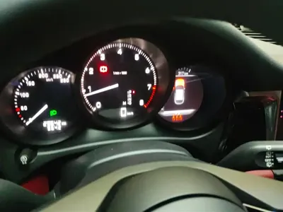 Porsche Macan 2022, 29600 км, за 327000 CNY - фото 14