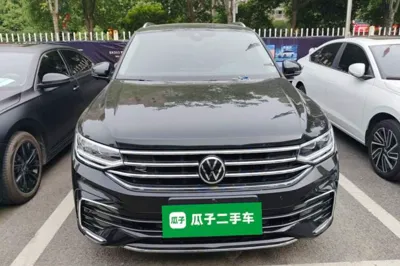 Volkswagen Tiguan L 2023, 29100 км, за 153389.38 CNY