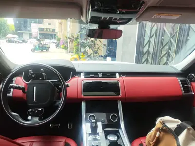 Land Rover Sport 2022, 34000 км, за 465000 CNY
