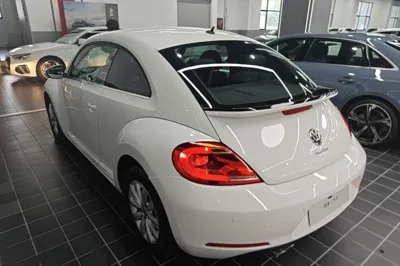 Volkswagen Beetle 2013, 83100 км, за 71727.54 CNY - фото 4