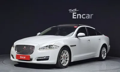 Jaguar XJ · 2016 год
