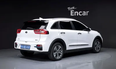 Kia Niro 2019, 136110 км, за 99990000 KRW