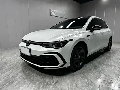 Volkswagen Golf 2022, 12000 км, за 147800 CNY - фото 1