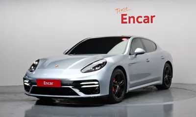 Porsche Panamera · 2015 год