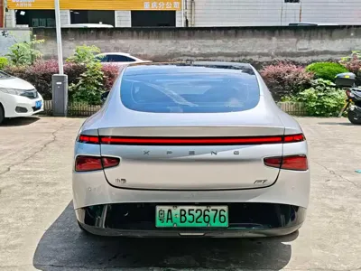 Xpeng P7 2023, 115000 км, за 109000 CNY