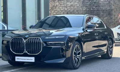 BMW 7-Series · 2023 год