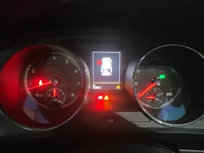 Volkswagen Tiguan L 2019, 80800 км, за 83537.42 CNY - фото 12