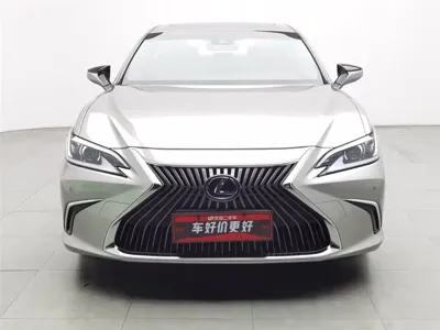 Lexus ES 2020, 128000 км, за 114900 CNY