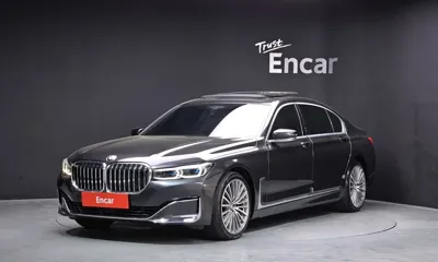 BMW 7-Series · 2020 год