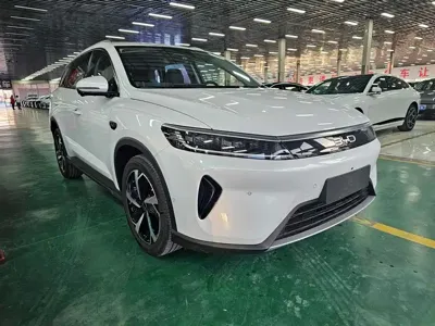 BYD Seal 05 DM-i 2025, 2200 км, за 102800 CNY - фото 7