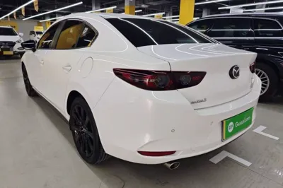 Mazda Mazda 3 Axela 2022, 9900 км, за 97034.21 CNY