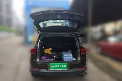 Volkswagen Tiguan 2017, 41000 км, за 53839.75 CNY - фото 19