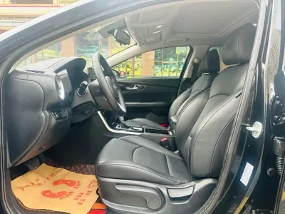 Kia K3 2020, 80000 км, за 43800 CNY