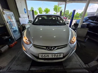 Hyundai Avante · 2015 год